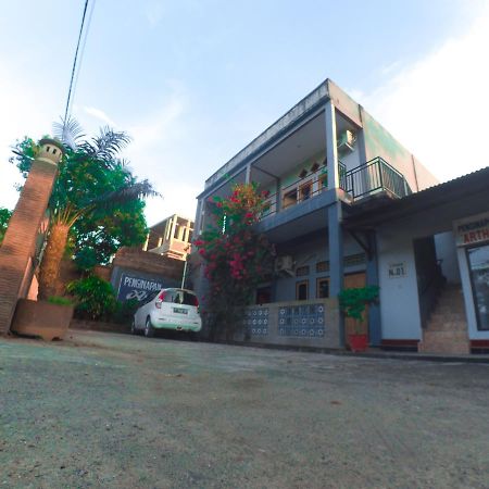 Penginapan Artha Praya Exterior foto